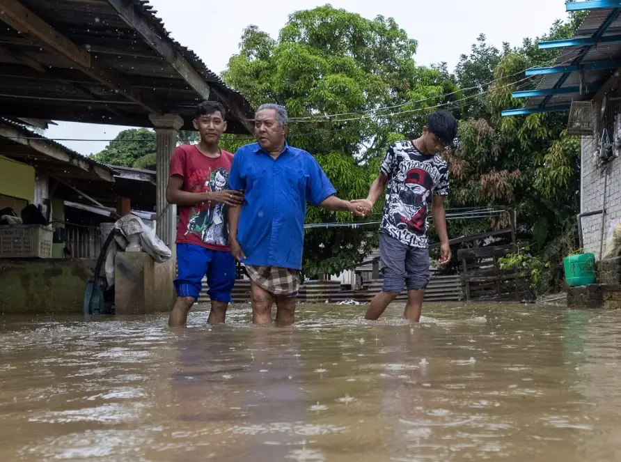 夢見水災逃難心理解析：從逃避到掌控的深層意涵