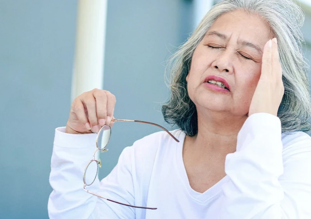 夢見過世親人說身體不舒服？專家解析夢境含義與應對指南