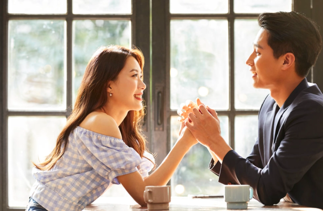 一直夢到同一個人曖昧？心理學深度解析與實用指南