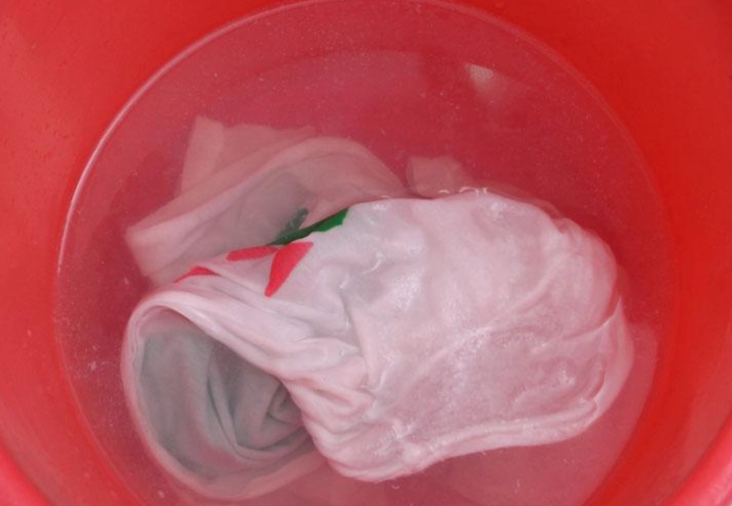 去除衣服霉斑 去除衣服霉斑