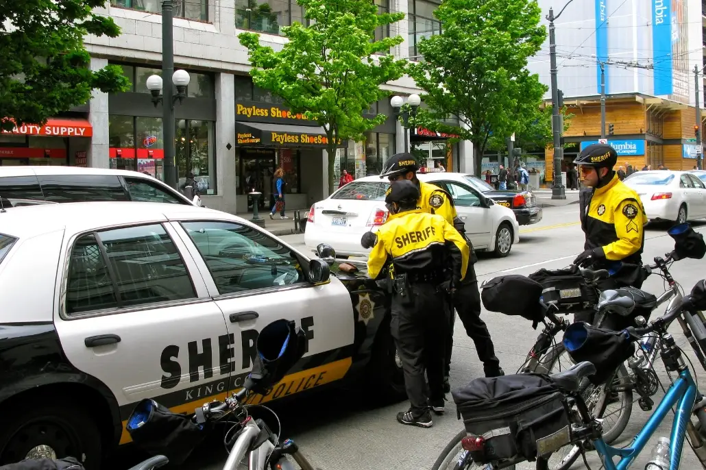 夢見被警察追捕 意思 夢見被警察追捕 意思