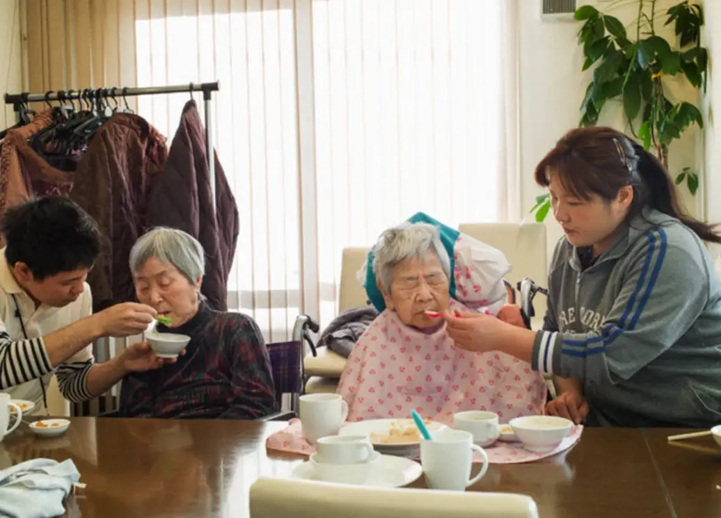 夢中夢夢到過世親人：意義解析與實用應對指南