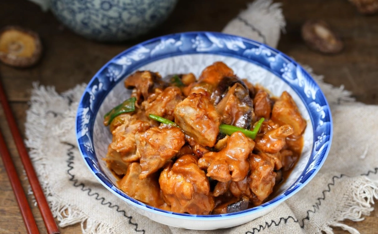 芋頭雞肉煲做法 芋頭雞肉煲做法