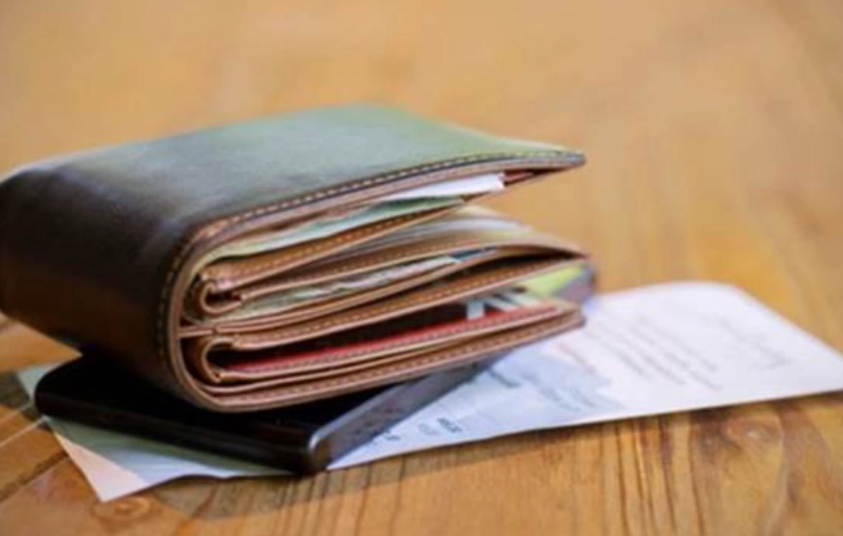 夢到錢包證件被偷的解夢意義與實用應對指南