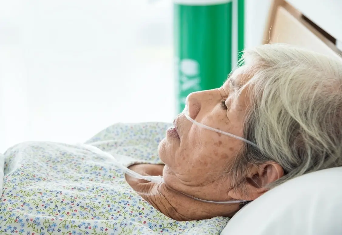 夢見死去的母親生病：解夢意義與情感療癒全指南