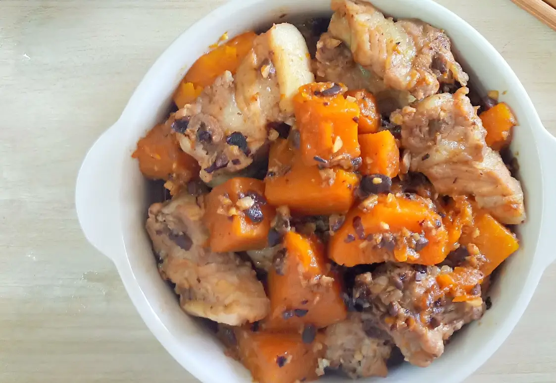 南瓜栗子炆排骨 食譜 南瓜栗子炆排骨 食譜
