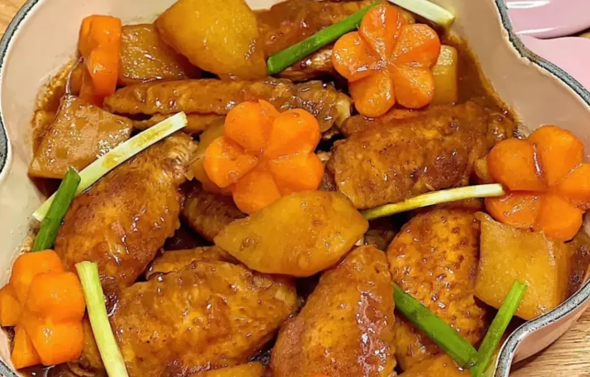 洋蔥薯仔炆雞食譜 洋蔥薯仔炆雞食譜