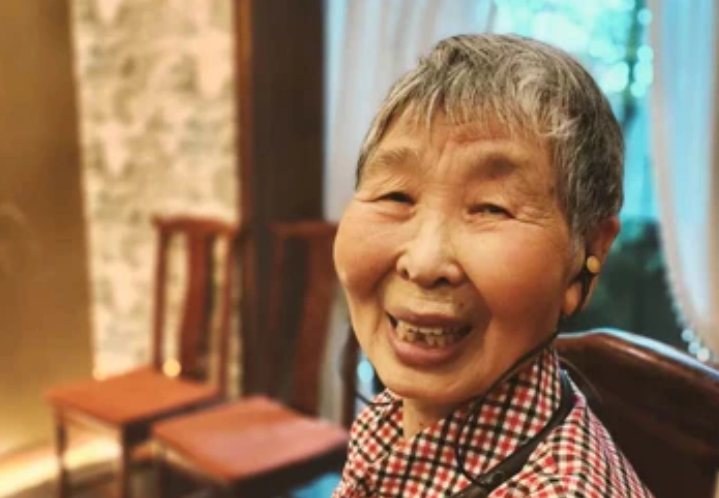 夢見已故的人：心理學解析、文化意義與情感療癒指南