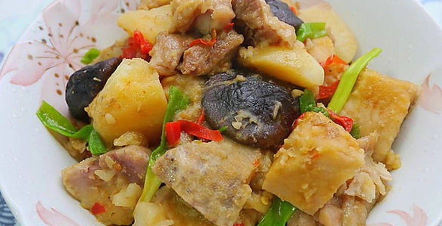 台北芋頭雞肉煲餐廳 台北芋頭雞肉煲餐廳