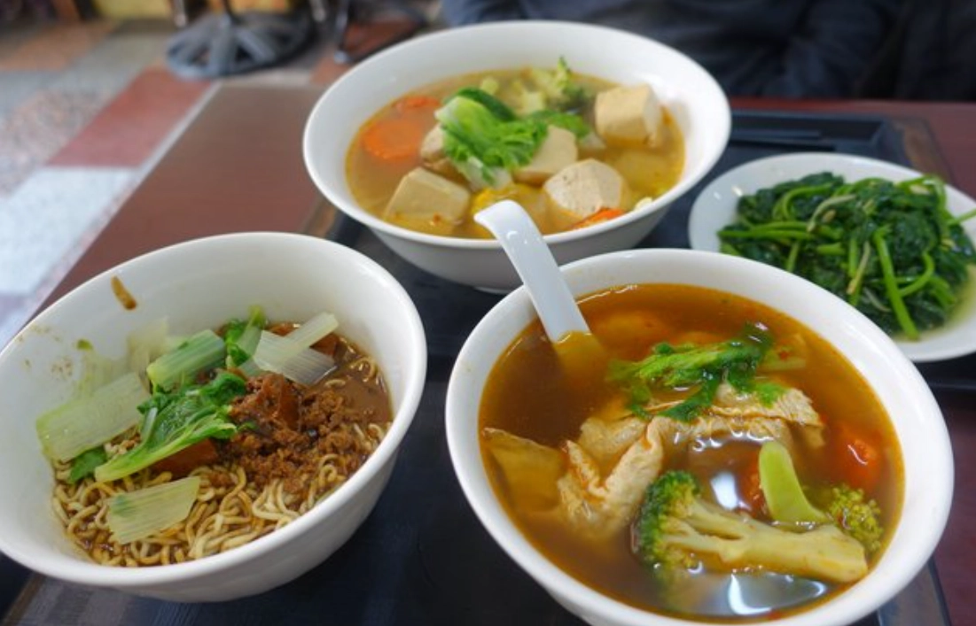 新營素食館全攻略：在地人推薦必吃美食與隱藏菜單