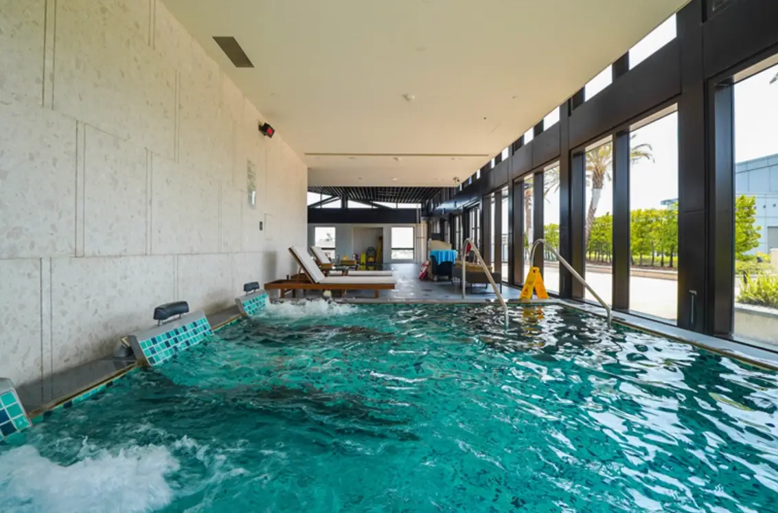 台南玩水飯店推薦｜親子泳池、無邊際海景住宿全攻略