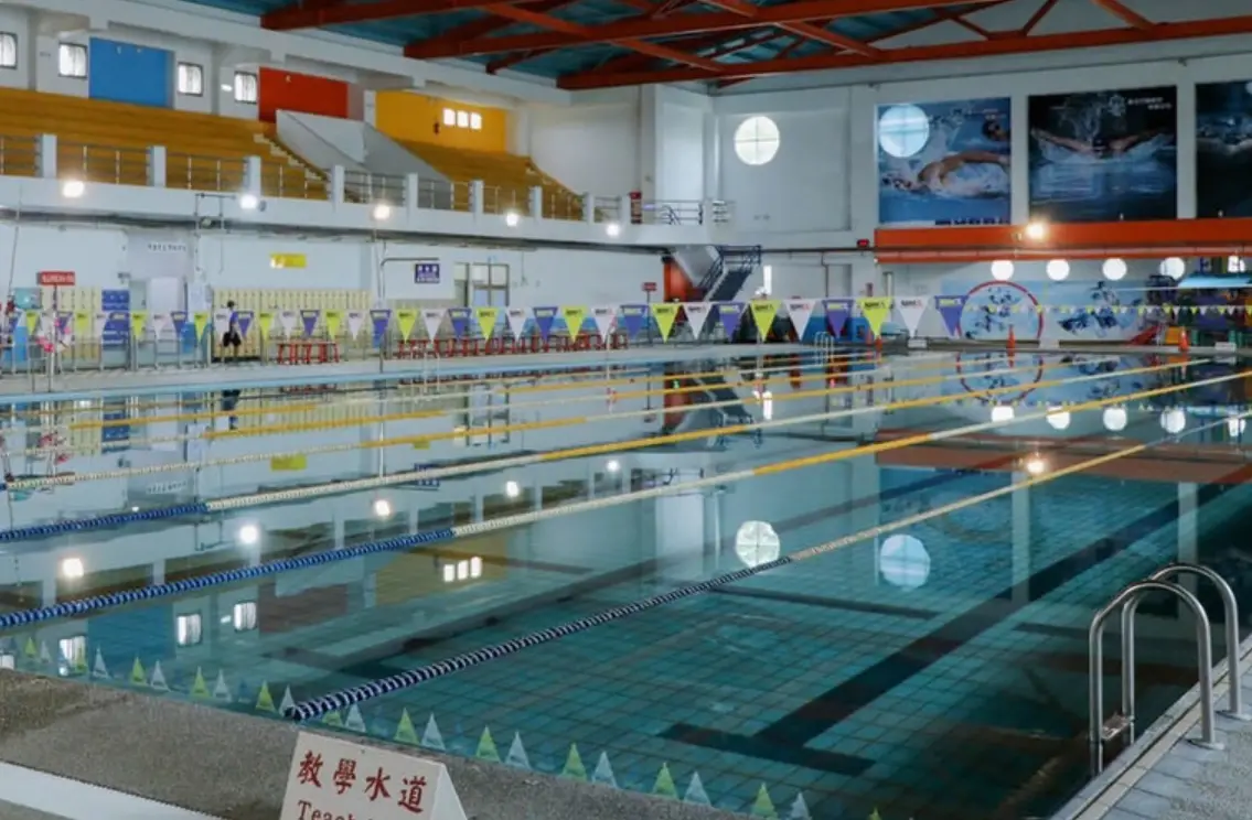 苗栗親子游泳池 苗栗親子游泳池