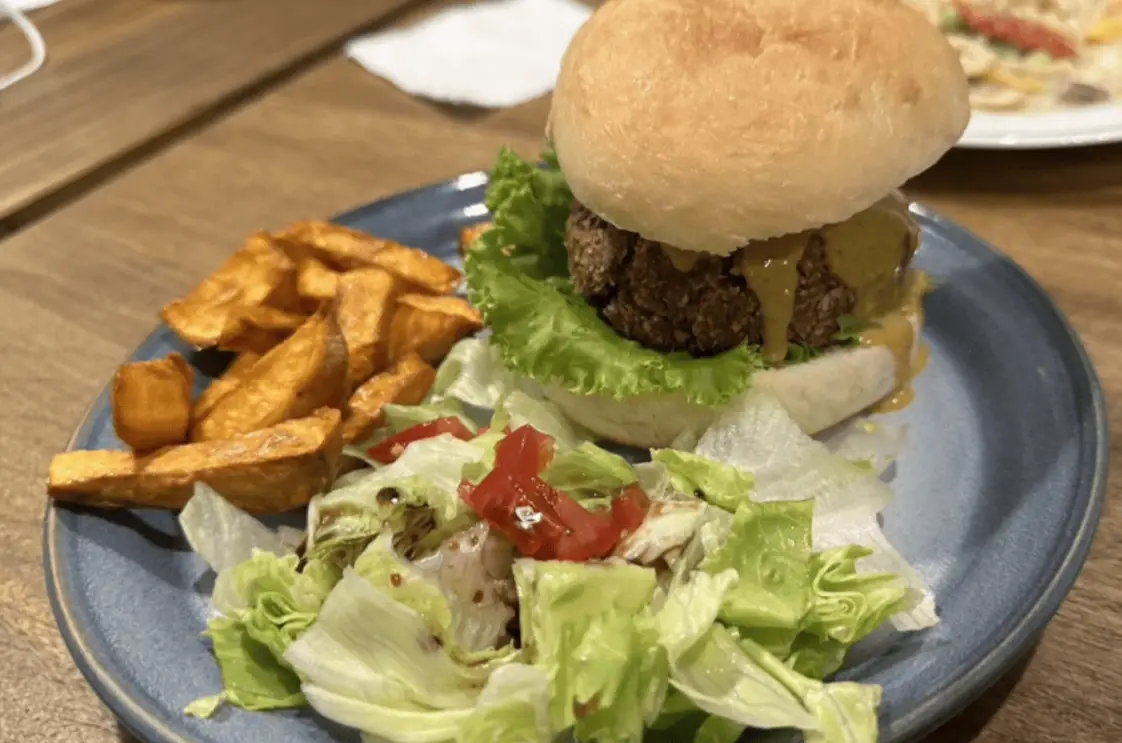 新營素食漢堡全攻略：在地人私藏好店與真實體驗分享