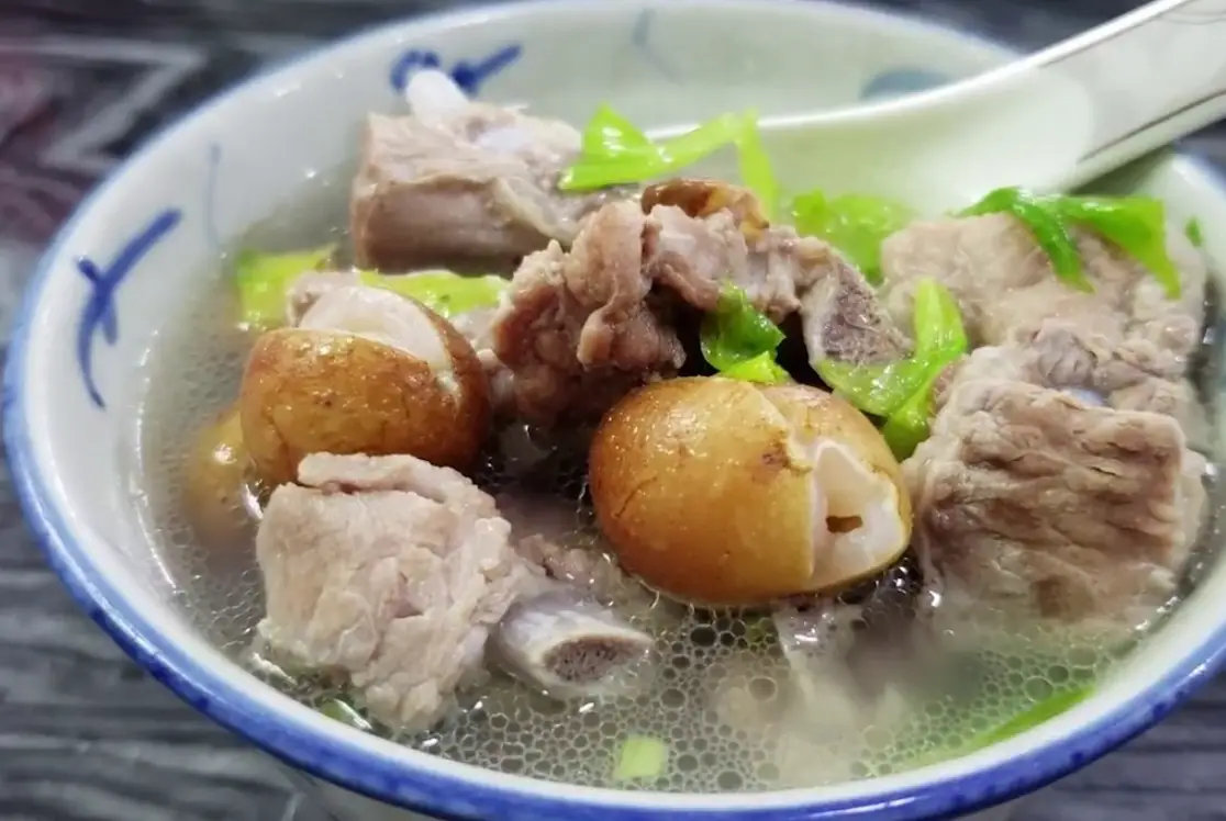 黃皮排骨湯功效全解析：消暑開胃、止咳化痰的中醫食療智慧