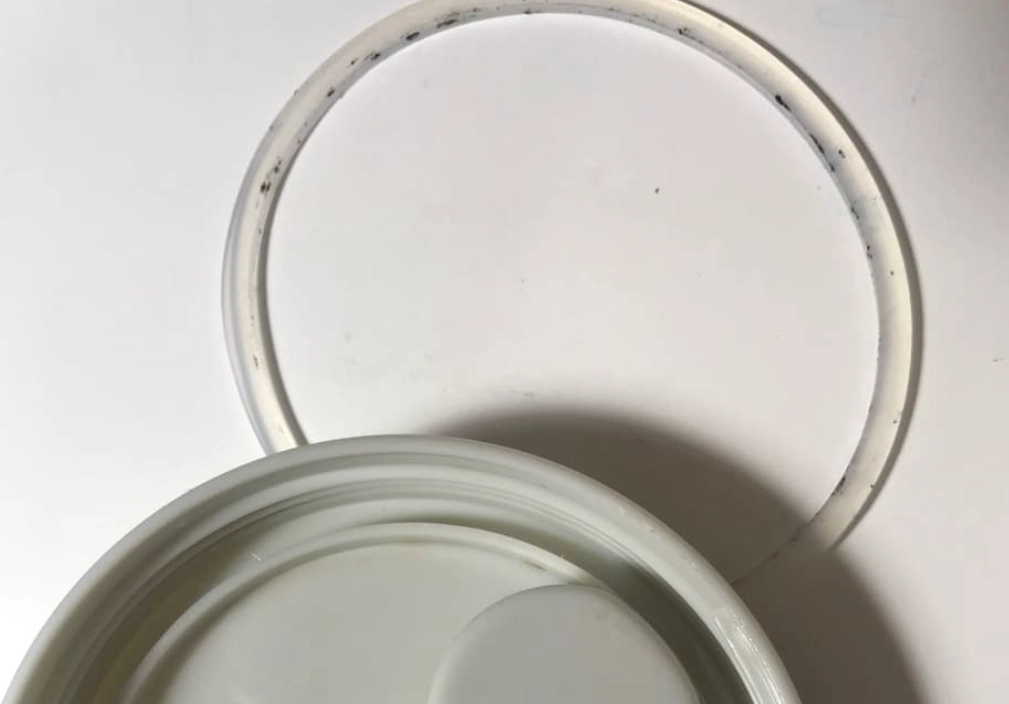 矽膠發霉漂白水有用嗎？完整使用指南與安全注意事項