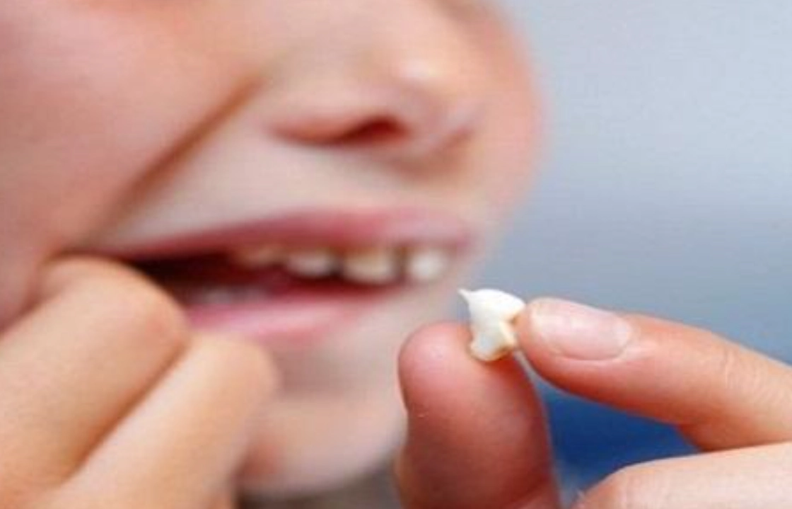 夢到掉牙齒沒流血