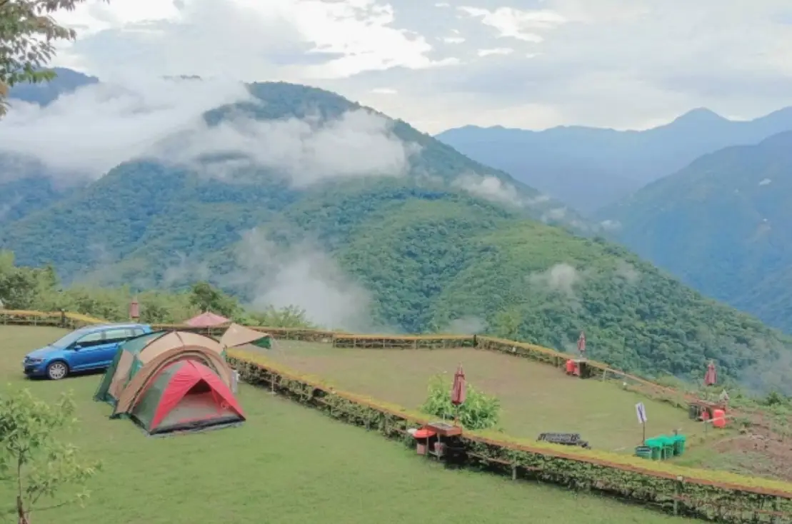 拉拉山露營車住宿 拉拉山露營車住宿