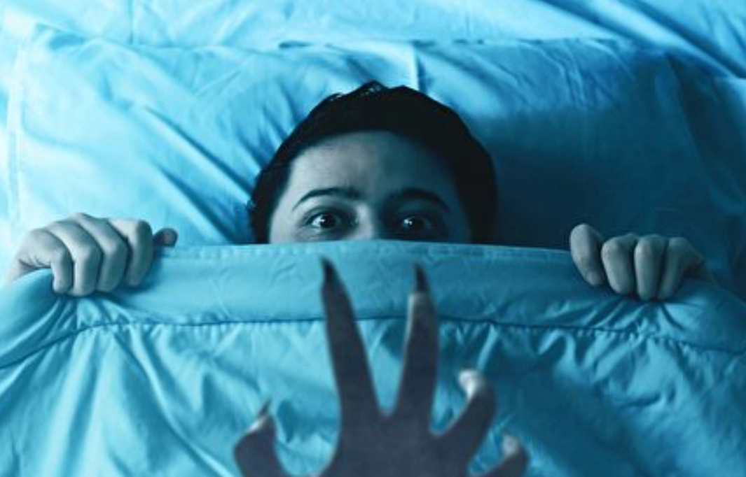 睡眠癱瘓症原因