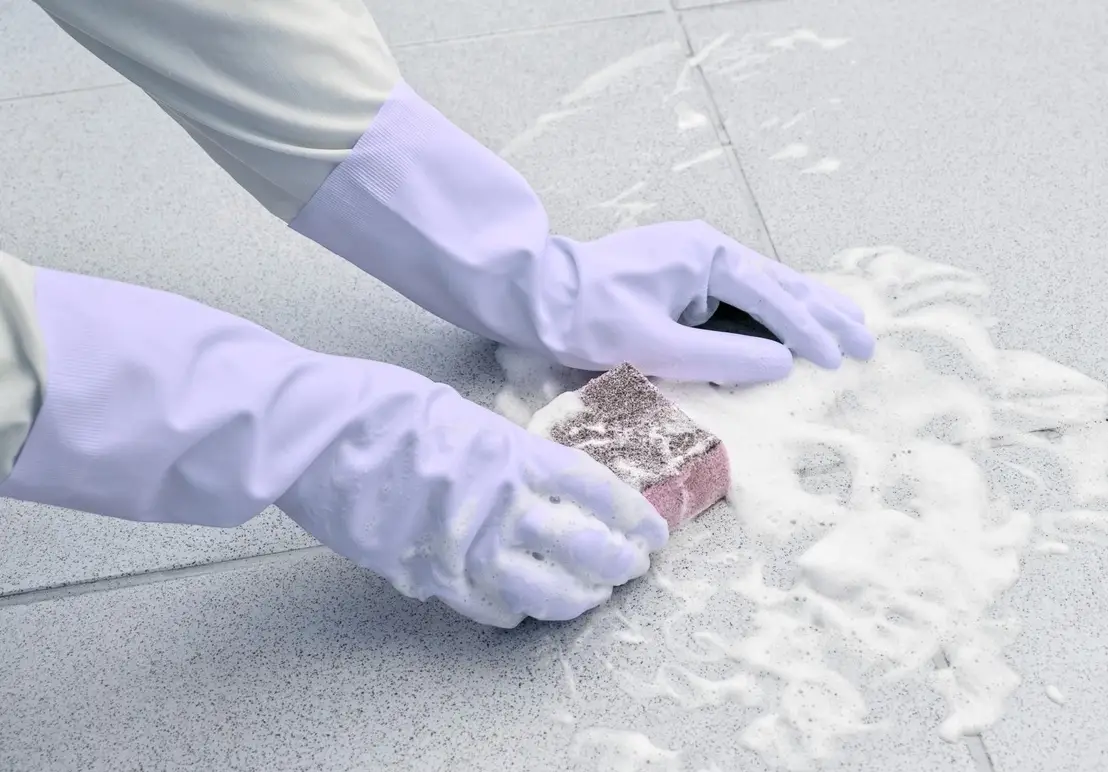 客廳磁磚清潔劑完整攻略：專家教你挑對、用對，讓地磚光亮如新