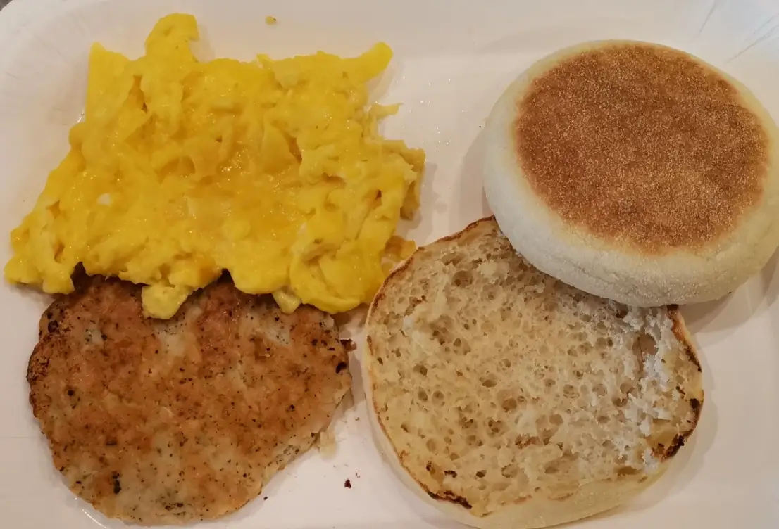 麥當勞炒雙蛋脆雞包 蛋白質