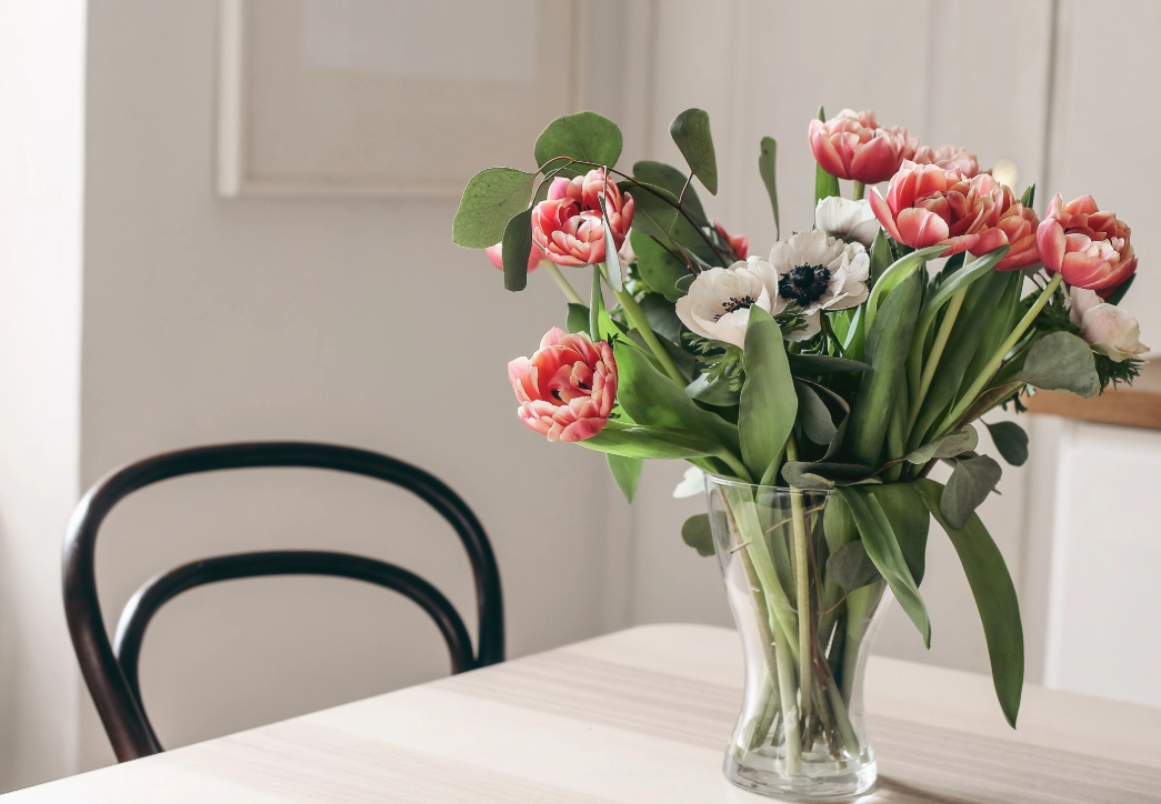 鮮花保存多久？不同花材壽命與延長觀賞期的實用技巧