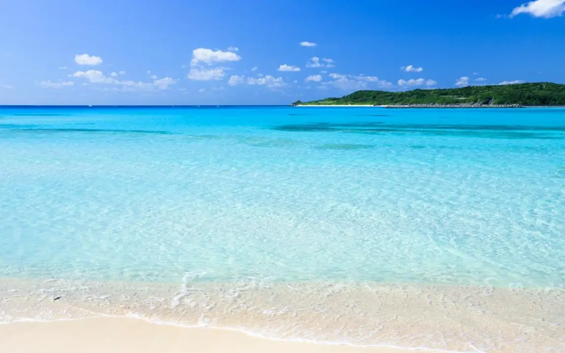 沖繩白沙灘全攻略：秘境海灘、交通方式與新手必知注意事項