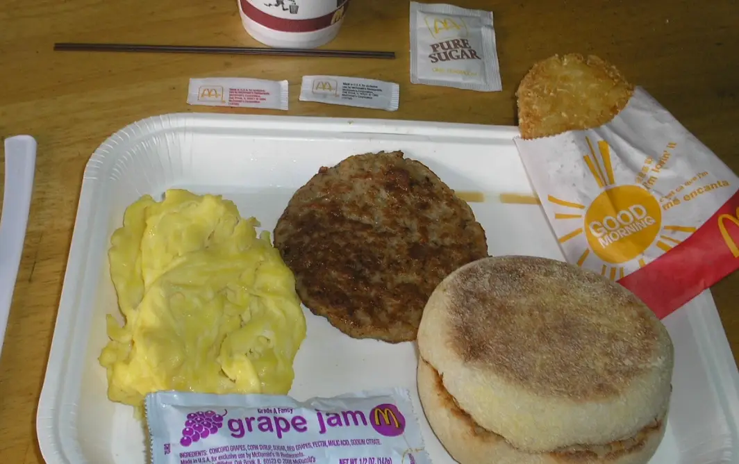 麥當勞炒雙蛋脆雞包 蛋白質