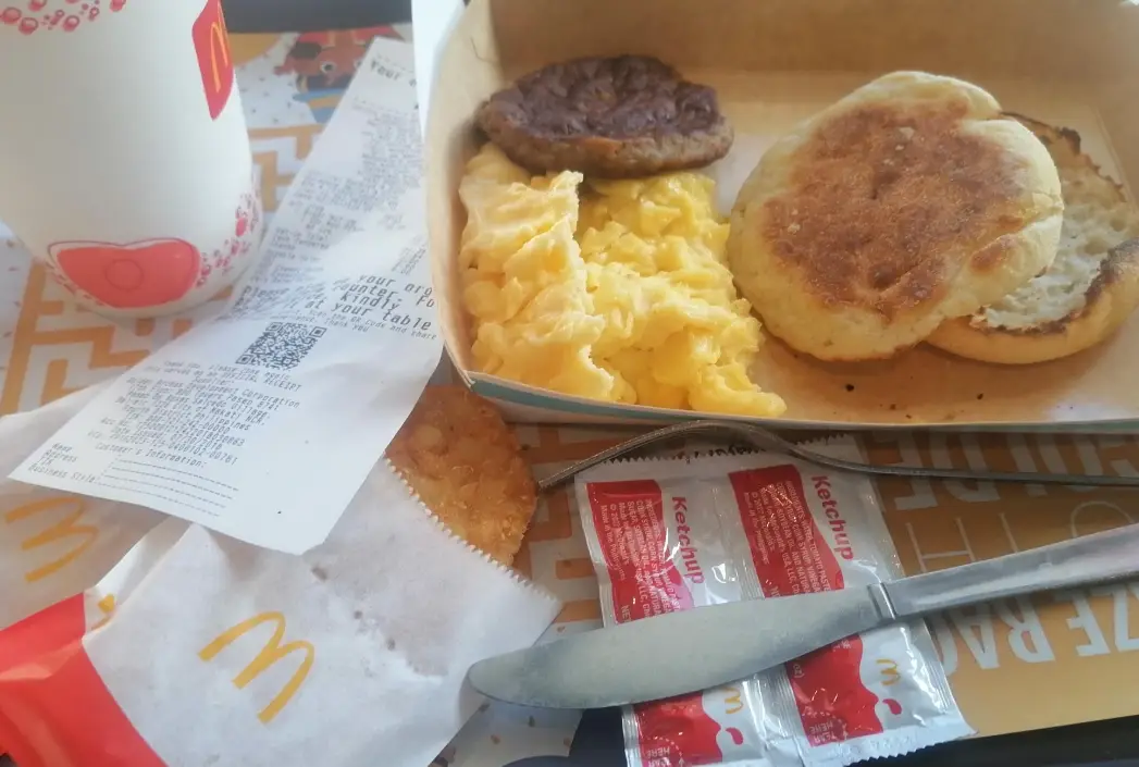 炒雙蛋脆雞包 熱量