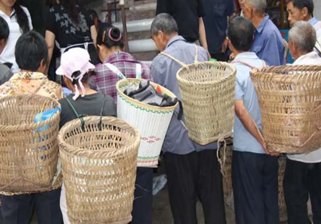 揹包客必學！5個實用打包心法與正確揹負技巧，告別腰酸背痛