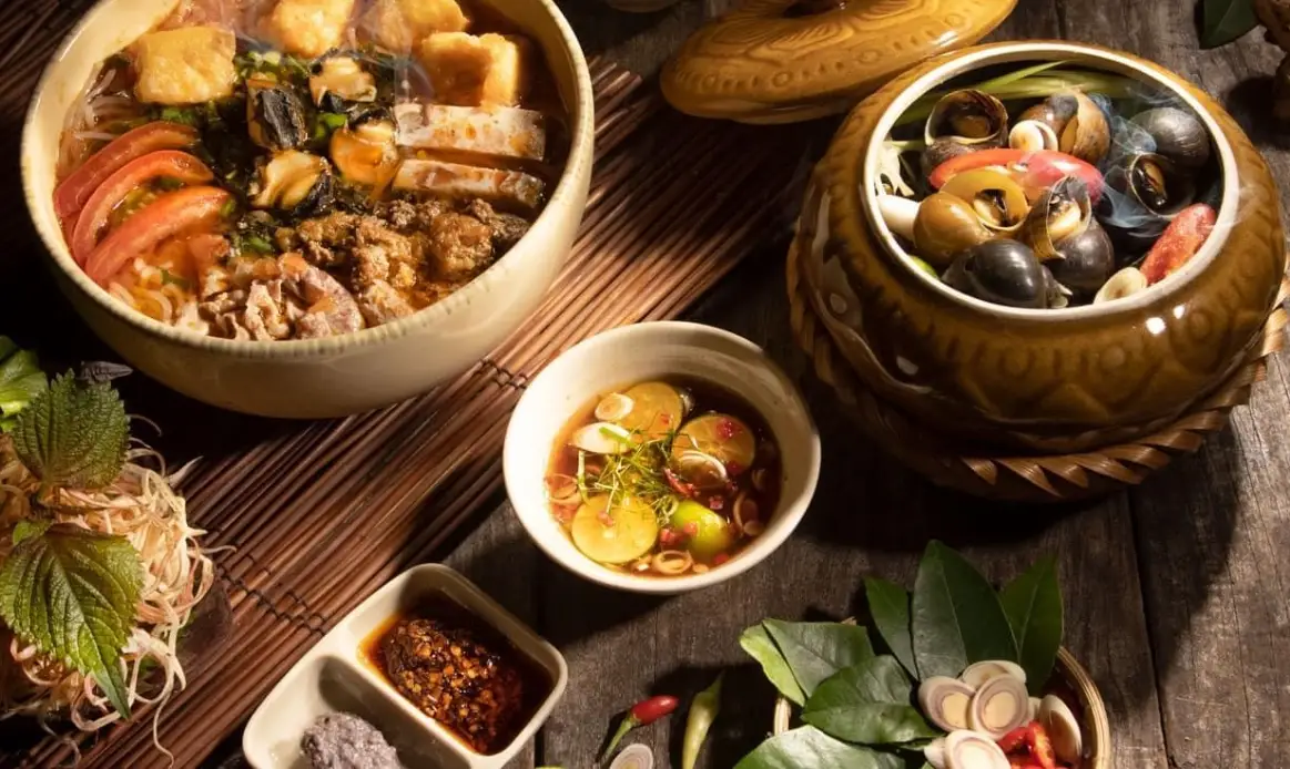 探索越南米其林餐廳：從街邊小攤到精緻料理的完整指南