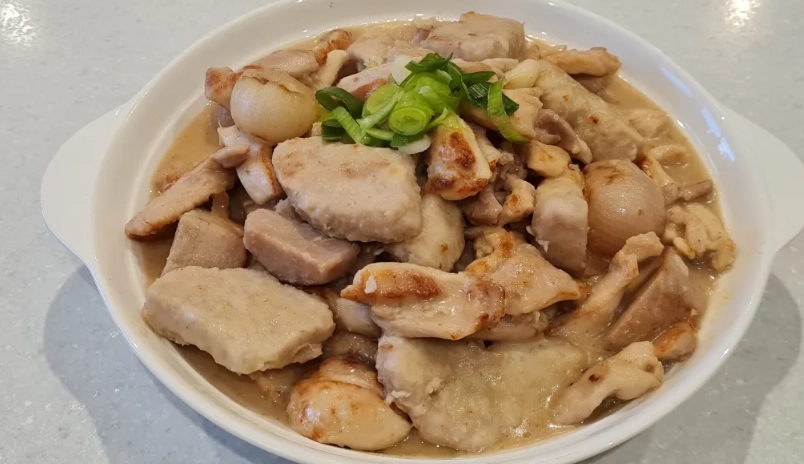 椰汁芋頭炆雞翼食譜與餐廳指南，在家輕鬆復刻濃郁南洋風