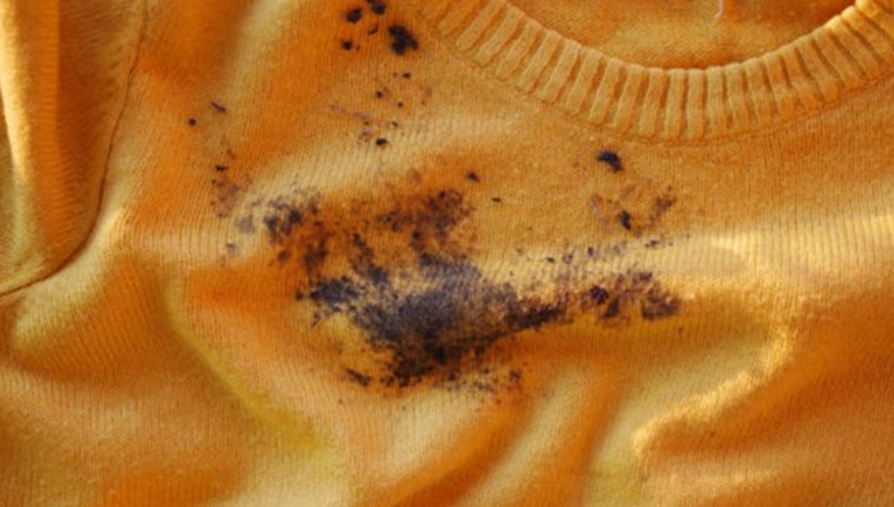 衣服發霉可以穿嗎？專家解析健康風險與安全處理步驟