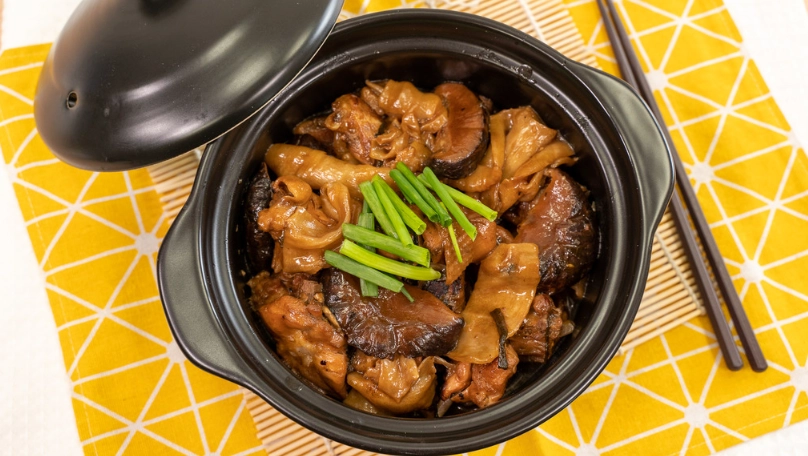 港式炆雞煲