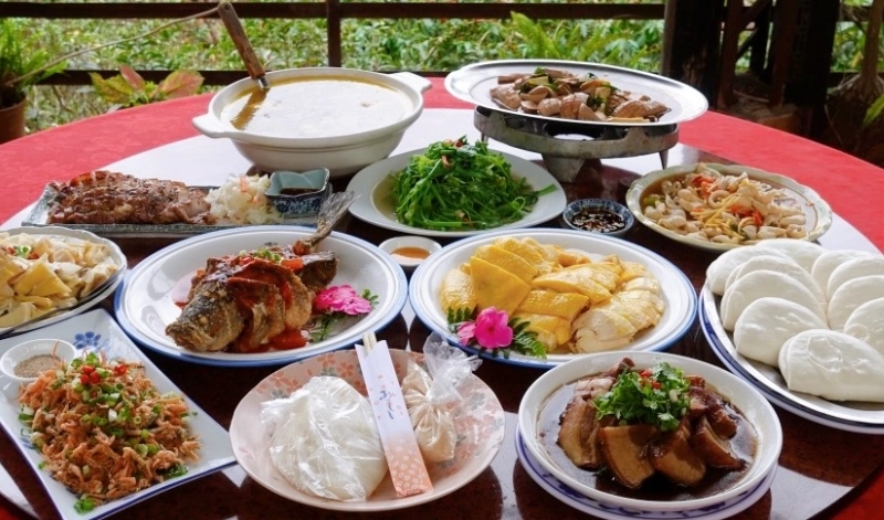 苗栗客家餐廳推薦：在地人帶路，必吃經典與隱藏版美食清單