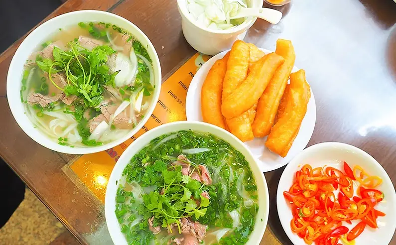 越南河內美食全攻略：在地人私藏必吃清單與街頭小吃實戰指南