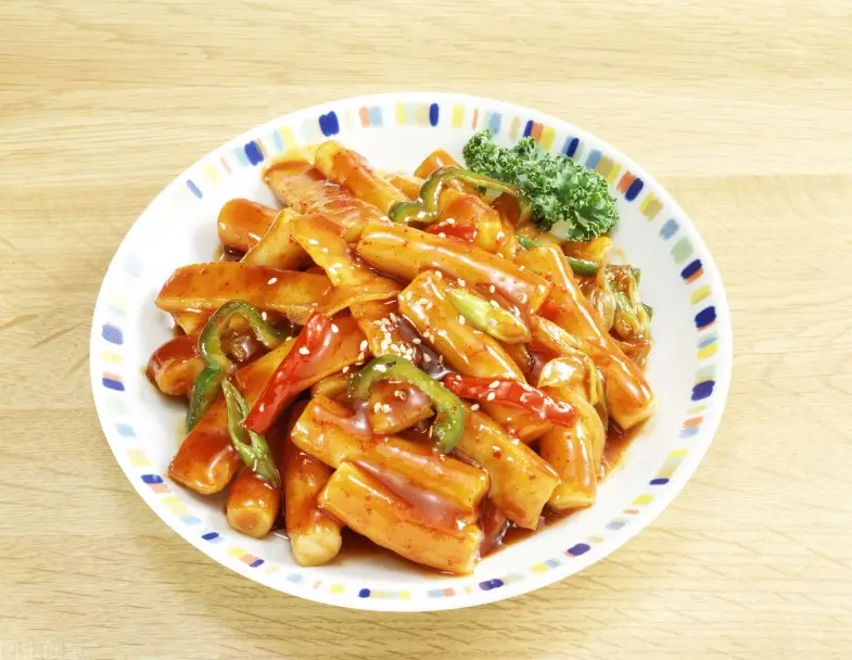年糕片怎麼煮才不黏鍋？從挑選、保存到5道料理的實測筆記