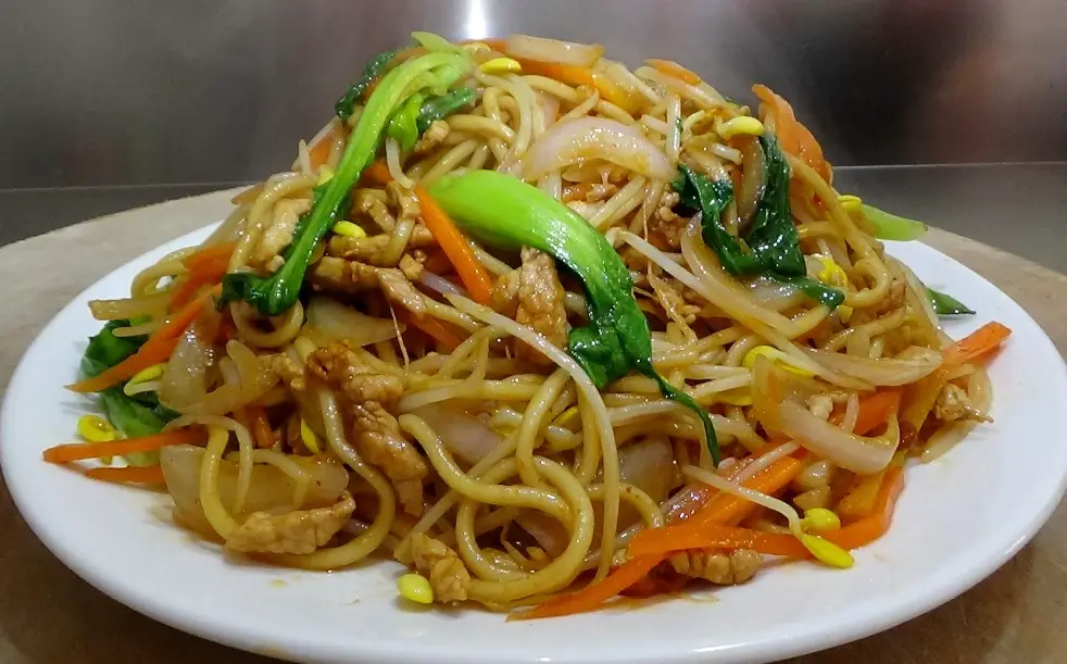 油麵汆燙 油麵汆燙