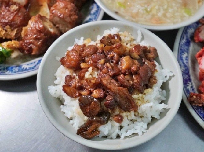 大遠百附近美食