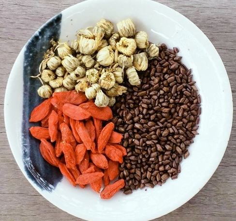 菊花枸杞茶好處 菊花枸杞茶好處