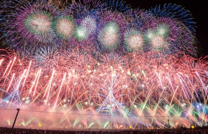 大曲花火大会 日程 大曲花火大会 日程