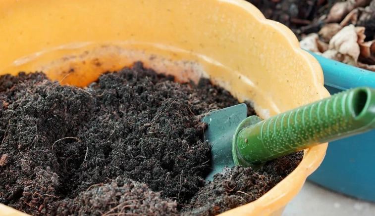 土壤白色顆粒處理