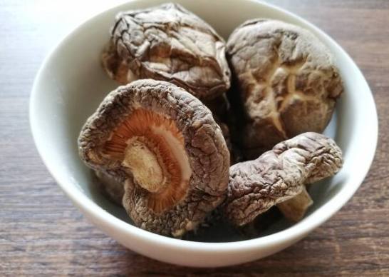 帶乾香菇 回台灣