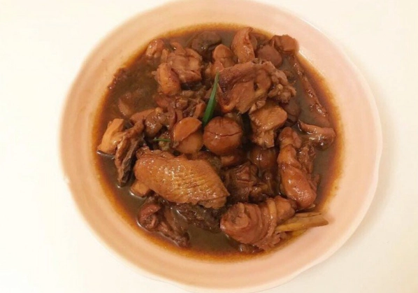 蓮藕栗子炆雞 做法 蓮藕栗子炆雞 做法