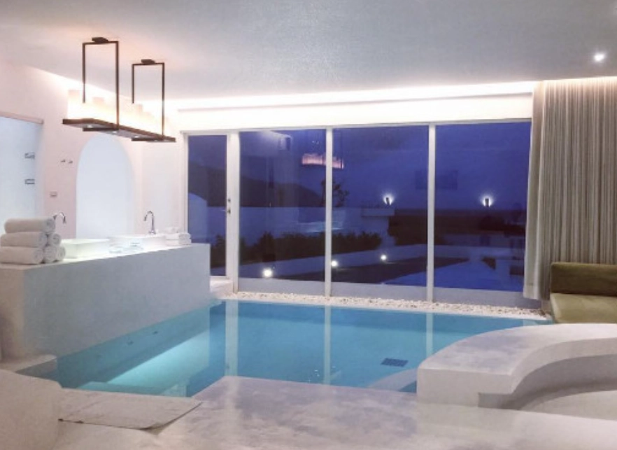 奢華泳池飯店 奢華泳池飯店