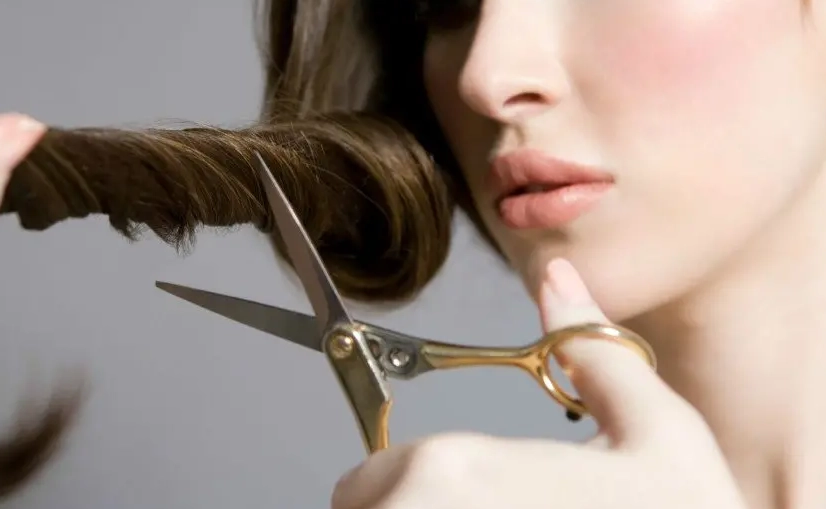 剪頭髮夢境解析