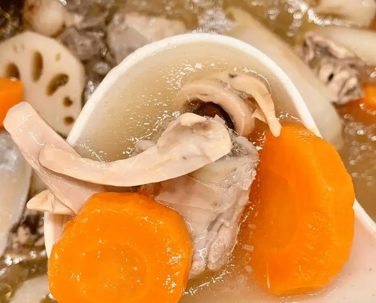 蓮藕雞肉湯 做法 蓮藕雞肉湯 做法