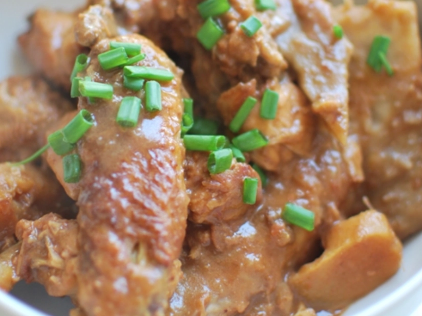 南乳芋頭炆雞食譜