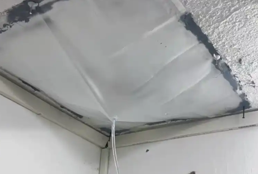 天花板漏水 天花板漏水