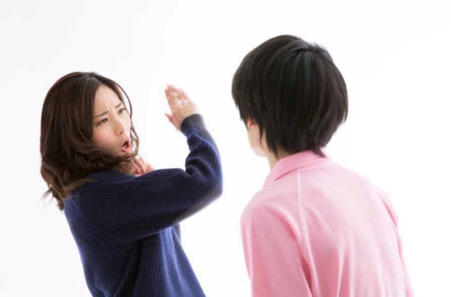 夢見被攻擊 意思 夢見被攻擊 意思