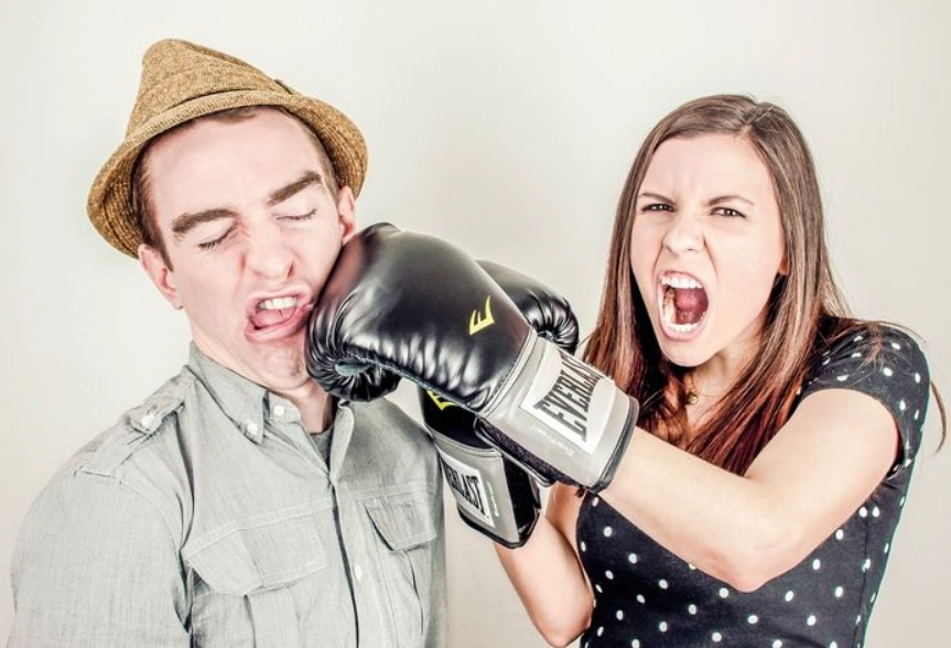 夢見被人攻擊 解夢 夢見被人攻擊 解夢